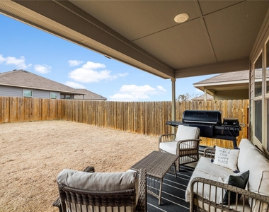 583 Taggart Trl - Photo Thumbnail 21
