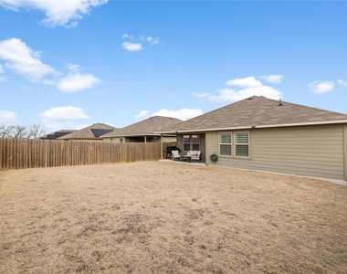 583 Taggart Trl - Photo Thumbnail 23