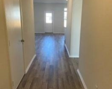 129 Se Onna St - Photo Thumbnail 11