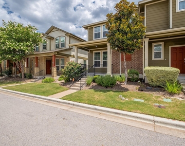 730 Lost Pines Ln - Photo Thumbnail 1