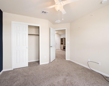730 Lost Pines Ln - Photo Thumbnail 17