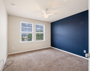 730 Lost Pines Ln - Photo Thumbnail 16