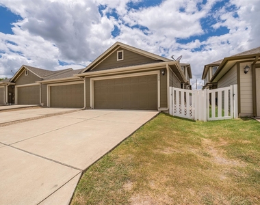 730 Lost Pines Ln - Photo Thumbnail 23