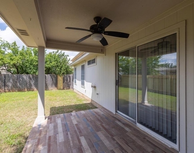 104 Brentwood Dr - Photo Thumbnail 18