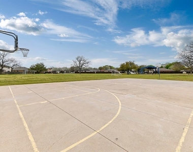 104 Brentwood Dr - Photo Thumbnail 27