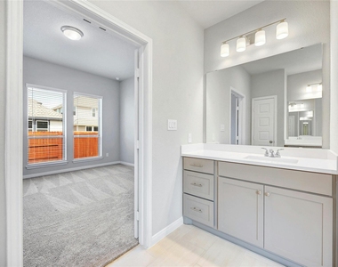 105 Danielson St - Photo Thumbnail 25
