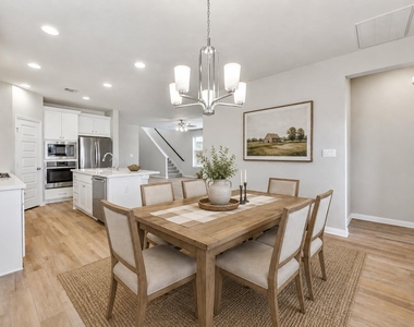 105 Danielson St - Photo Thumbnail 15