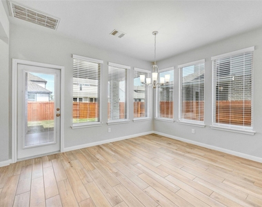 105 Danielson St - Photo Thumbnail 14