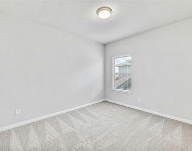 105 Danielson St - Photo Thumbnail 28