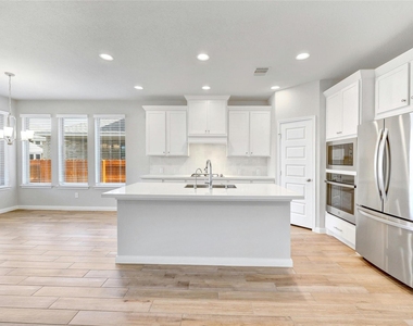 105 Danielson St - Photo Thumbnail 11