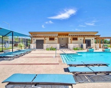 2148 Pecan Island Dr - Photo Thumbnail 34