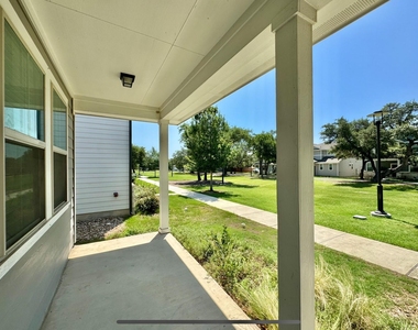 2148 Pecan Island Dr - Photo Thumbnail 2