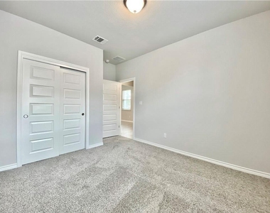 2148 Pecan Island Dr - Photo Thumbnail 27