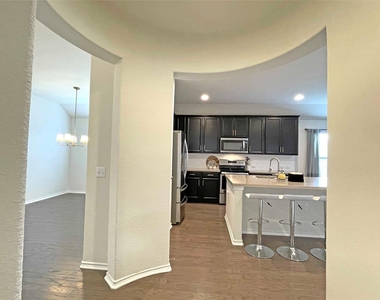 13313 Henneman Dr - Photo Thumbnail 16