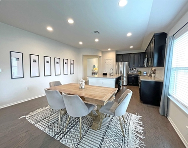 13313 Henneman Dr - Photo Thumbnail 6