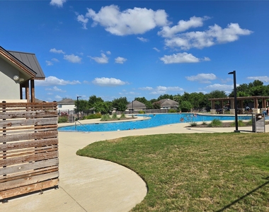 13313 Henneman Dr - Photo Thumbnail 24
