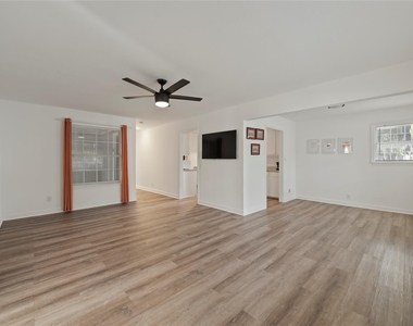 2509 Quarry Rd - Photo Thumbnail 7