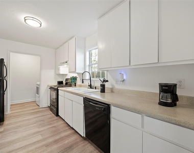 2509 Quarry Rd - Photo Thumbnail 15