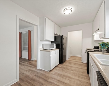 2509 Quarry Rd - Photo Thumbnail 16
