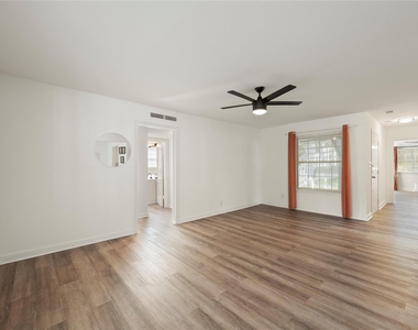 2509 Quarry Rd - Photo Thumbnail 10