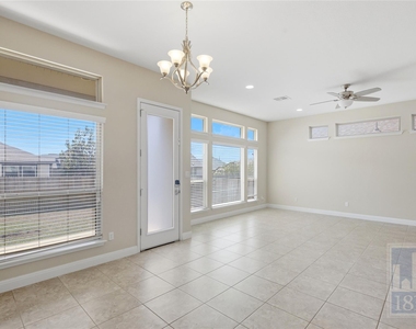 3805 Hidden Harbor Dr - Photo Thumbnail 9
