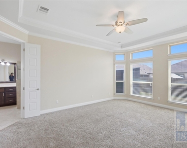 3805 Hidden Harbor Dr - Photo Thumbnail 10