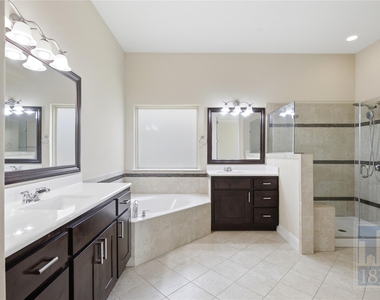 3805 Hidden Harbor Dr - Photo Thumbnail 12