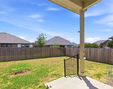 3805 Hidden Harbor Dr - Photo Thumbnail 26