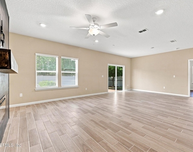 10206 Nala Lane - Photo Thumbnail 2