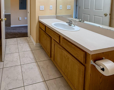 6860 Skaff Avenue - Photo Thumbnail 23