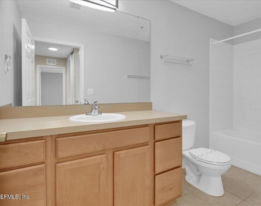 575 Oakleaf Plantation Parkway - Photo Thumbnail 8