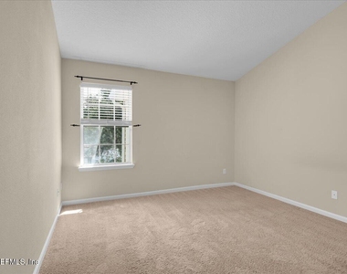 575 Oakleaf Plantation Parkway - Photo Thumbnail 10