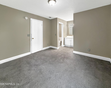 10200 Belle Rive Boulevard - Photo Thumbnail 12