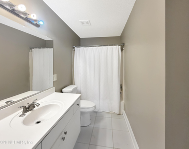 10200 Belle Rive Boulevard - Photo Thumbnail 10