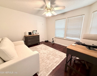 8524 Bitterwood Court - Photo Thumbnail 7