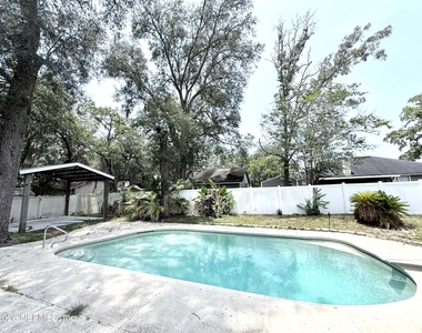 8524 Bitterwood Court - Photo Thumbnail 14