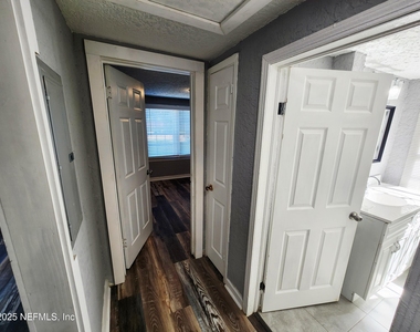 3238 Townsend Boulevard - Photo Thumbnail 11