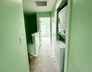 1520 Fieldview Drive - Photo Thumbnail 10