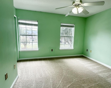 1520 Fieldview Drive - Photo Thumbnail 11