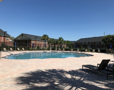 1520 Fieldview Drive - Photo Thumbnail 14
