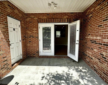 1520 Fieldview Drive - Photo Thumbnail 13