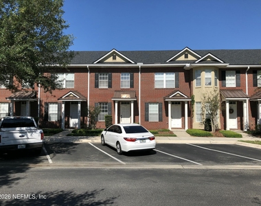 1520 Fieldview Drive - Photo Thumbnail 15