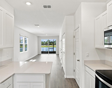 308 Palmetto Ridge Road - Photo Thumbnail 10