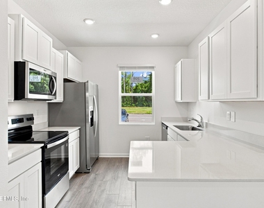 308 Palmetto Ridge Road - Photo Thumbnail 8