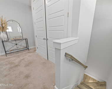 809 7th Avenue S - Photo Thumbnail 14
