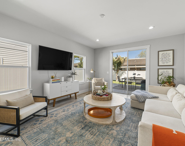 809 7th Avenue S - Photo Thumbnail 8