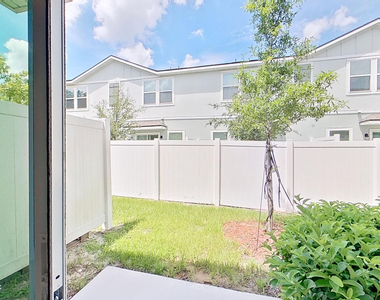 3980 Bay Hawk Court - Photo Thumbnail 18
