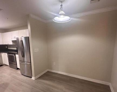 3591 Kernan Boulevard S - Photo Thumbnail 4