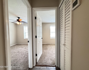 1270 Tahoe Court - Photo Thumbnail 16