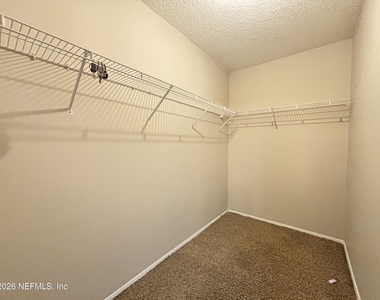 1270 Tahoe Court - Photo Thumbnail 14